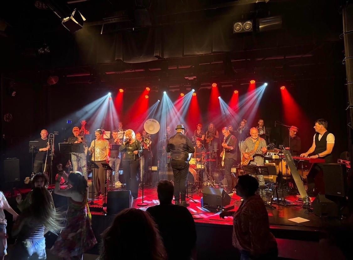 Muzikanten en zanger/zangeres gezocht!