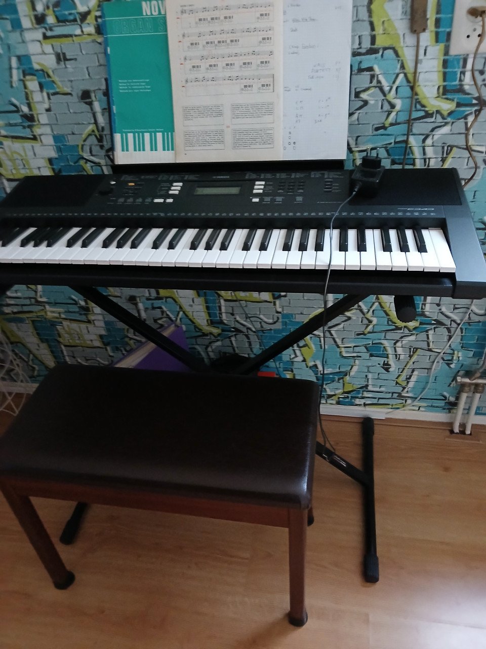 Yamaha keyboard YP-340 met standaard en kruk