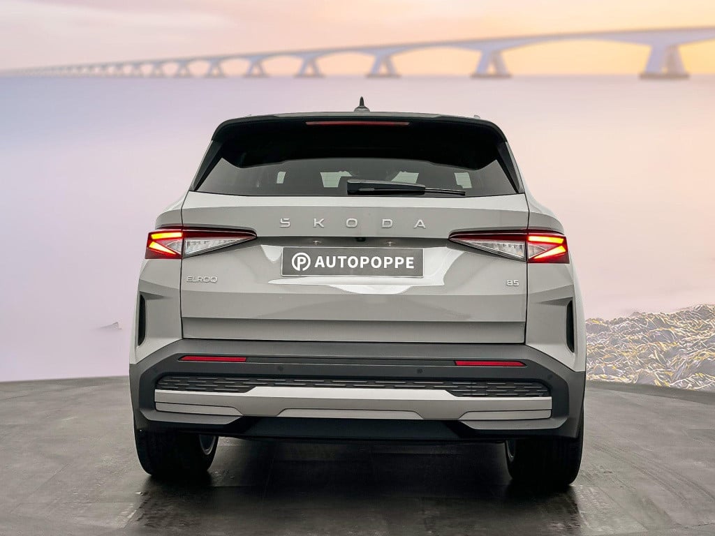 Skoda Elroq business edition tour elektromotor 210 kw / 286 pk