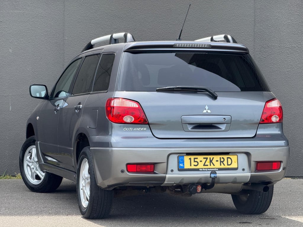 Mitsubishi Outlander 2.0 invite+