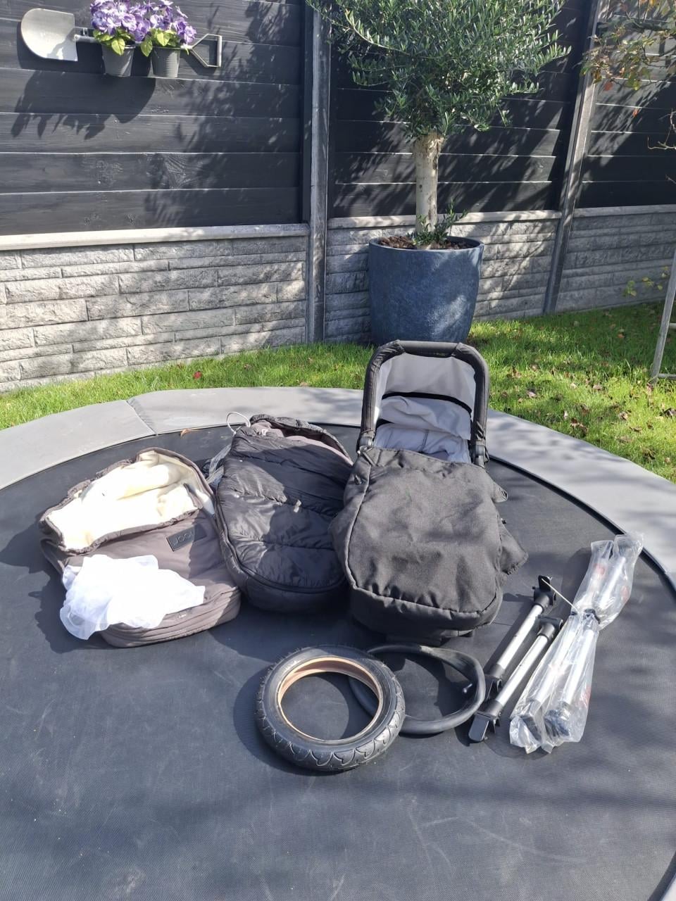 Duo kinderwagen / tweeling kinderwagen.