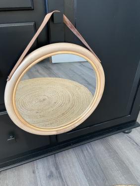 Ronde bamboe spiegel met ophang  riem