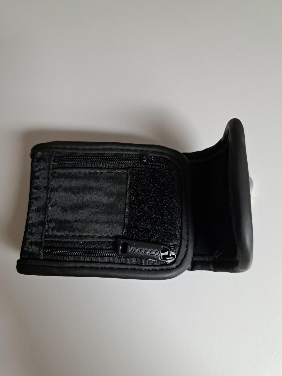 De Olympus X-790 is een robuuste, waterdichte 7.1 megapixel compact camera