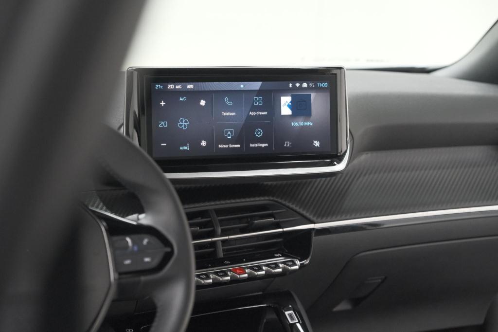 Peugeot 2008 puretech 100 allure | apple carplay | parkeersensoren | climat