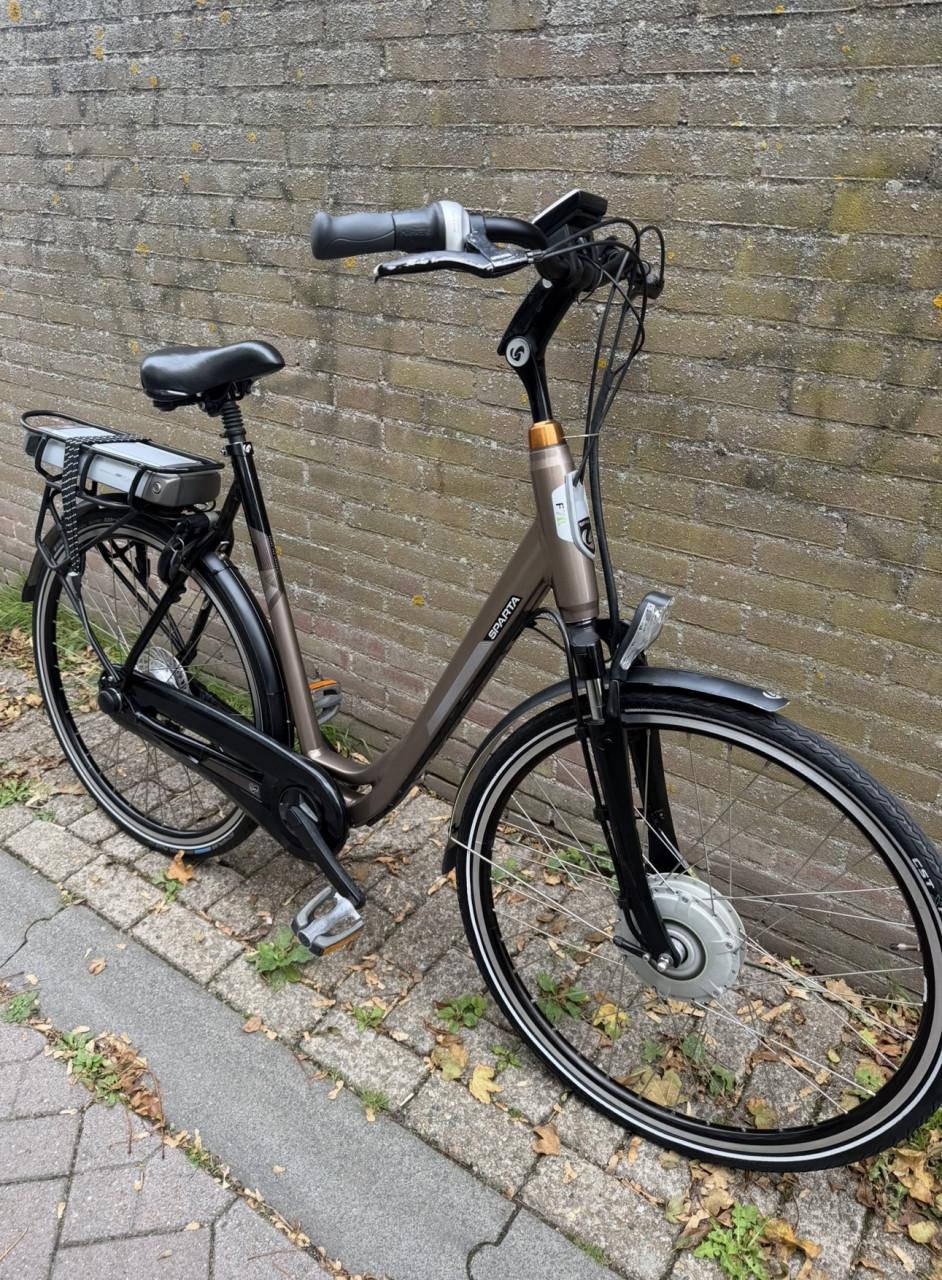 Sparta elektrische damesfiets met 600 wh accu grote capaciteit