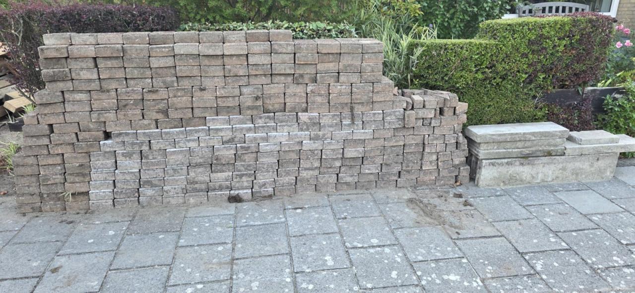 Gecoate klinkers 360 stuks + opsluitbanden