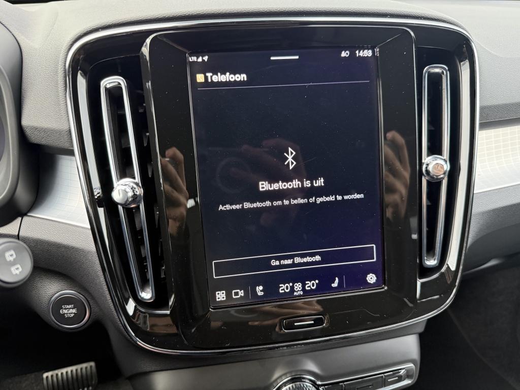 Volvo XC40 b4 197pk plus dark |adap.cruise| trekhaak | camera| elektrische