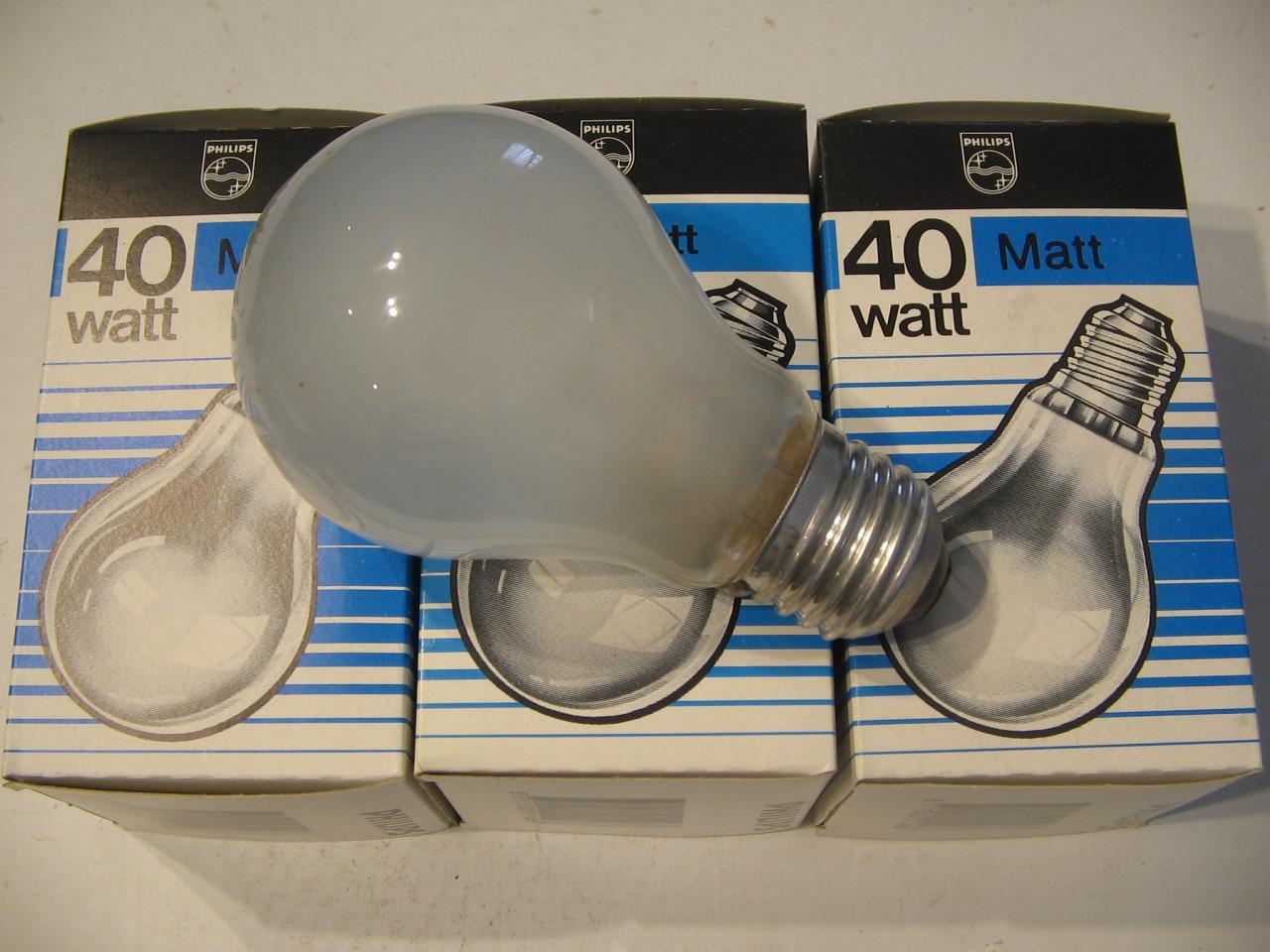 GLOEILAMPEN 40 Watt, 100 Watt en 150 Watt.