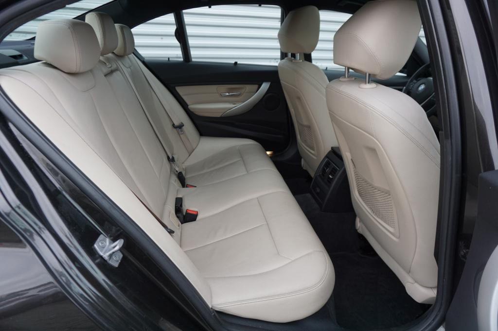 BMW 3-serie 330e high executive navi / leder / cruise contole / led / lm ve