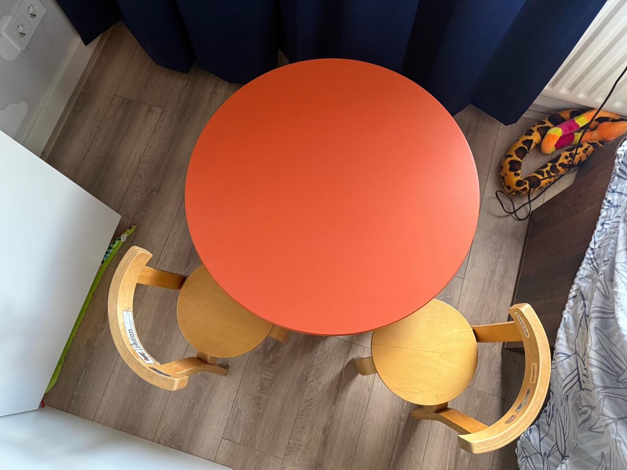 Peuter en begin kleuter tafel met stoeltjes