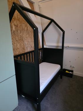 Kinderledikant bopita huisje zwart 60 x 120