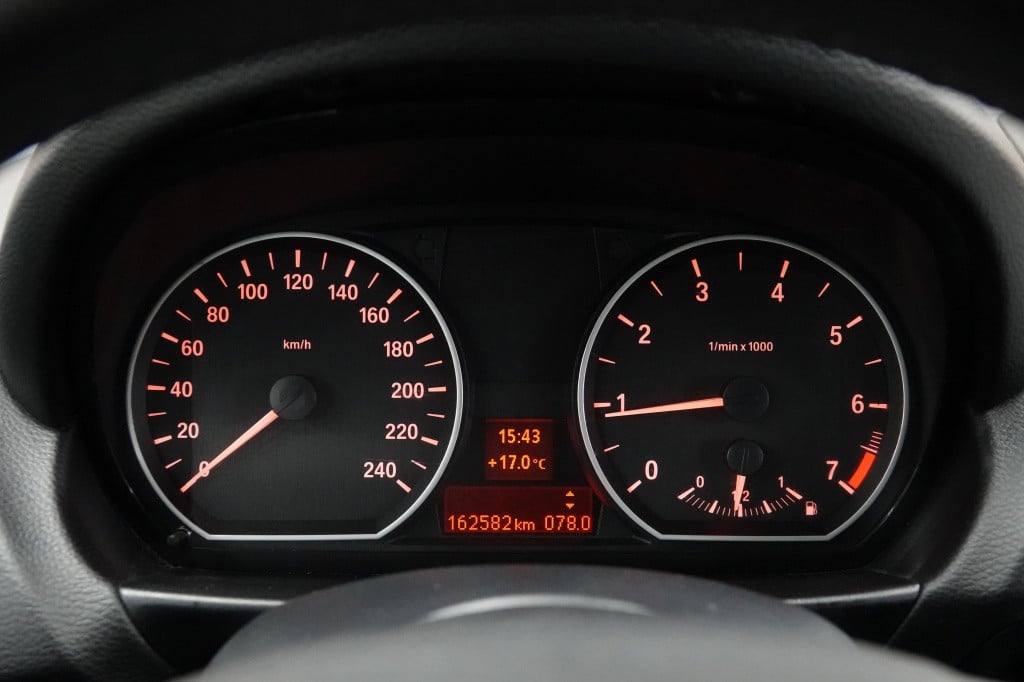 BMW 1 Serie 116i effdyn.edition | cruise | pdc | airco |