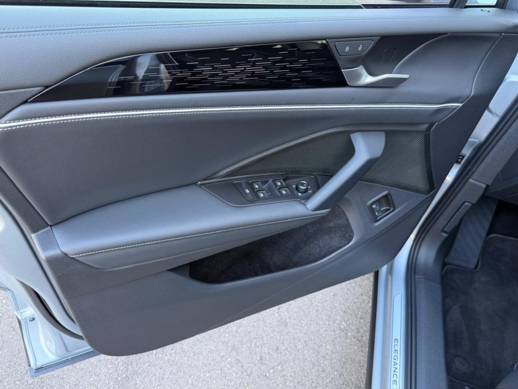 Volkswagen Tiguan 1.5 ehybrid elegance | panoramadak | iq light | dode hoek