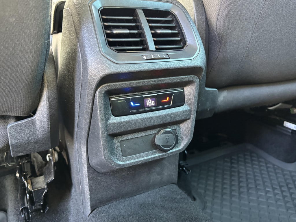 Volkswagen Tiguan 1.5 tsi elegance trekhaak |  camera | apple carplay/andro