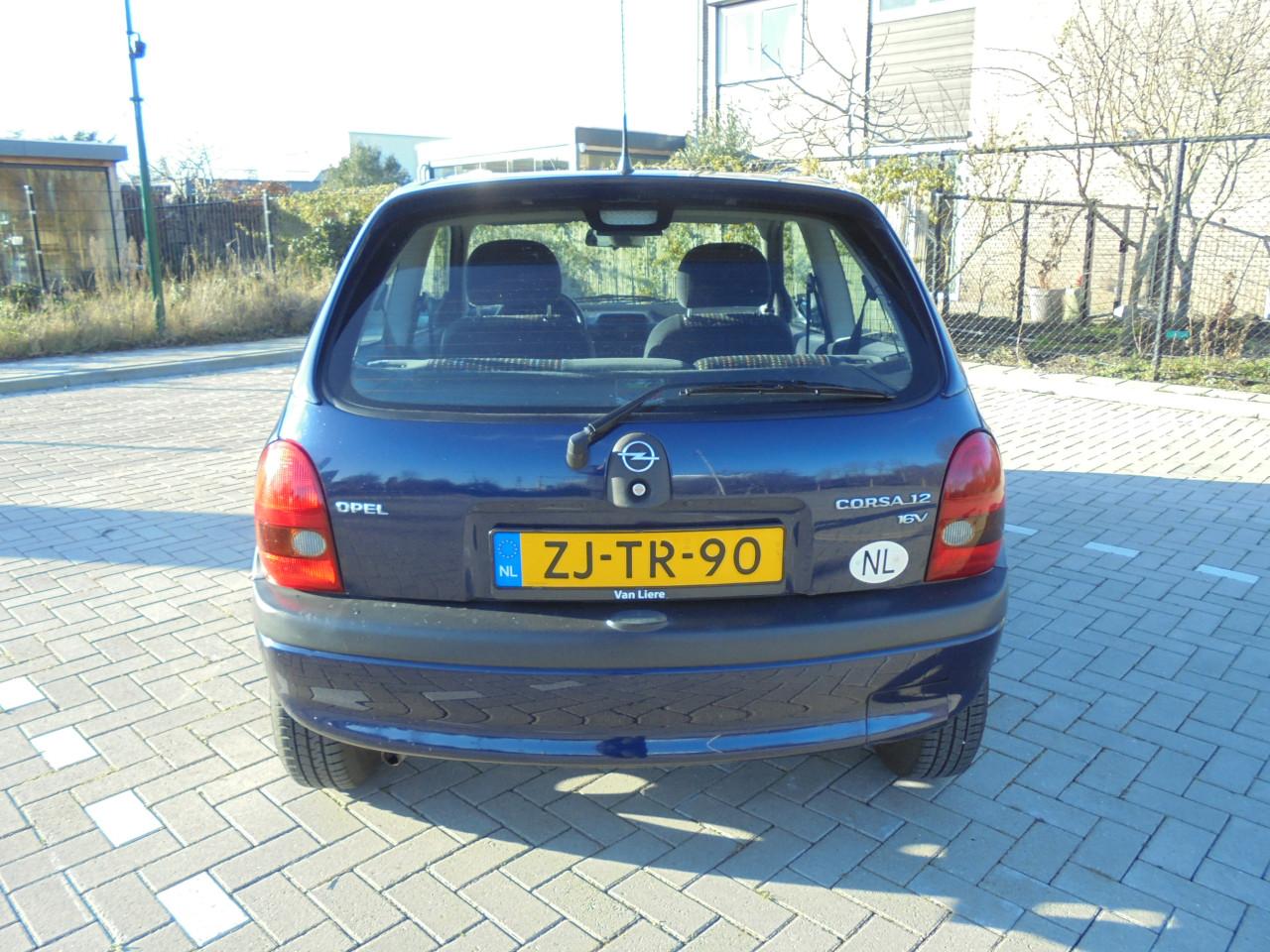 Corsa 1.2 Sport slechts 93.420 !!!! Km met N.A.P leuke nette auto lage km