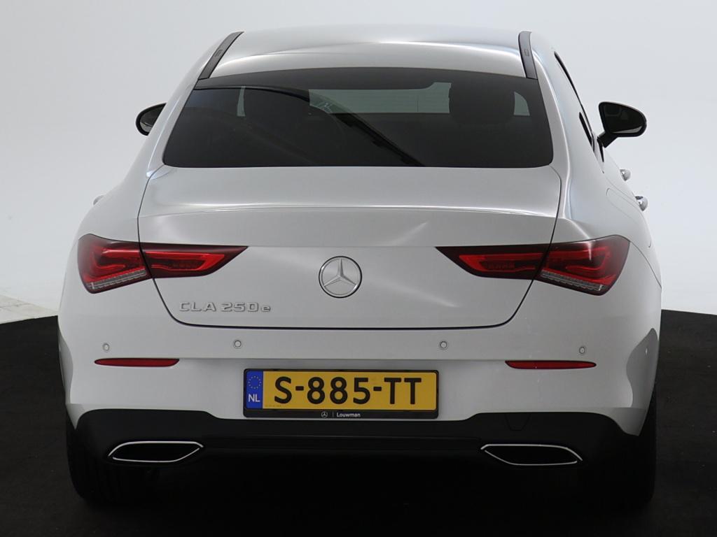 Mercedes-Benz Cla 250 e plug-in hybride elektrische achterklep | smartphone