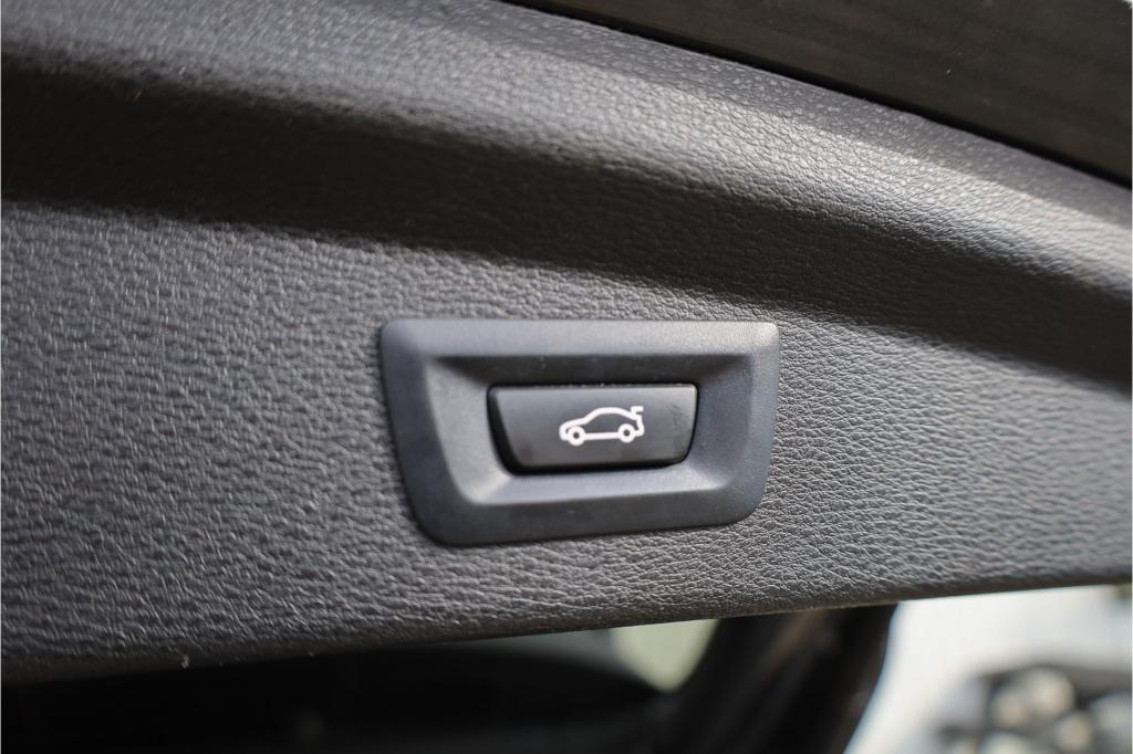 BMW X2 xdrive25e m sport pano i 18inch i hud