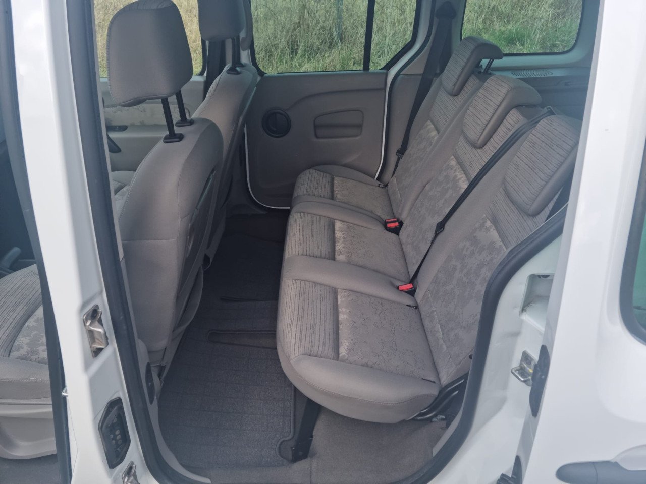 Renault kangoo family1.6i 16v privilege bj 2010 in nieuwstaat