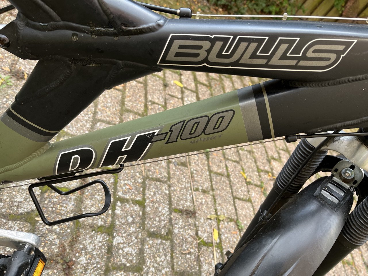 Mountainbike Bulls DH-100 Sport 21 versn. vering 1 sch rem enz.