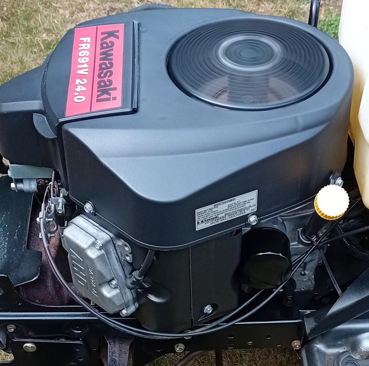 Te koop goede Kawasaki fr691v 24 pk 2 cilinder motor