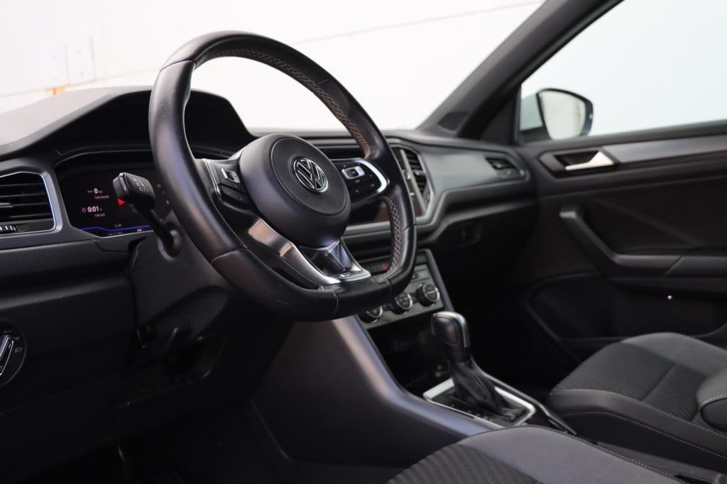 Volkswagen T-roc cabrio 1.5 tsi r-line 150pk dsg7