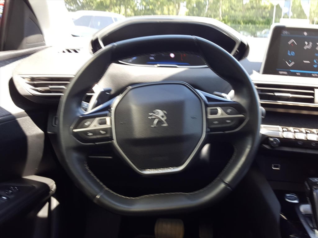 Peugeot 3008 1.2 130pk première automaat navigatie | trekhaak | panoramisch