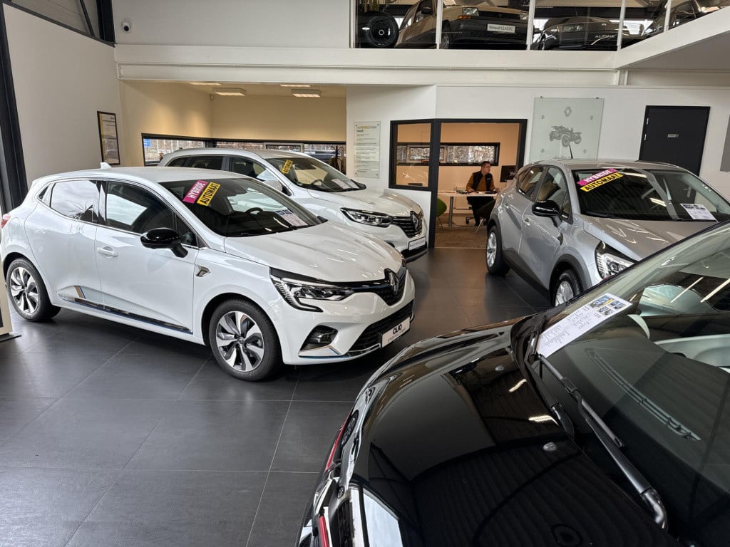 Renault Captur 1.3 tce 150 edc automaat intens panorama dak, trekhaak, navi