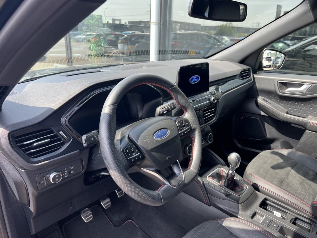 Ford Kuga 1.5 ecoboost 150pk 2wd st-line x , trekhaak , winterpack ,head up