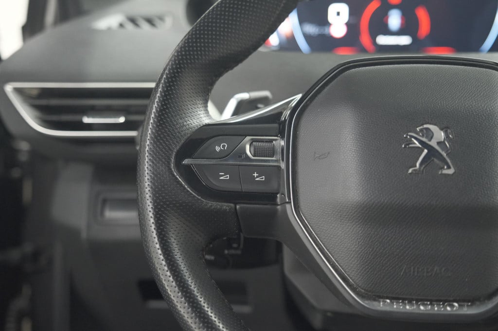 Peugeot 3008 1.6 puretech 180 gt line | camera | dodehoekdetectie | adaptie