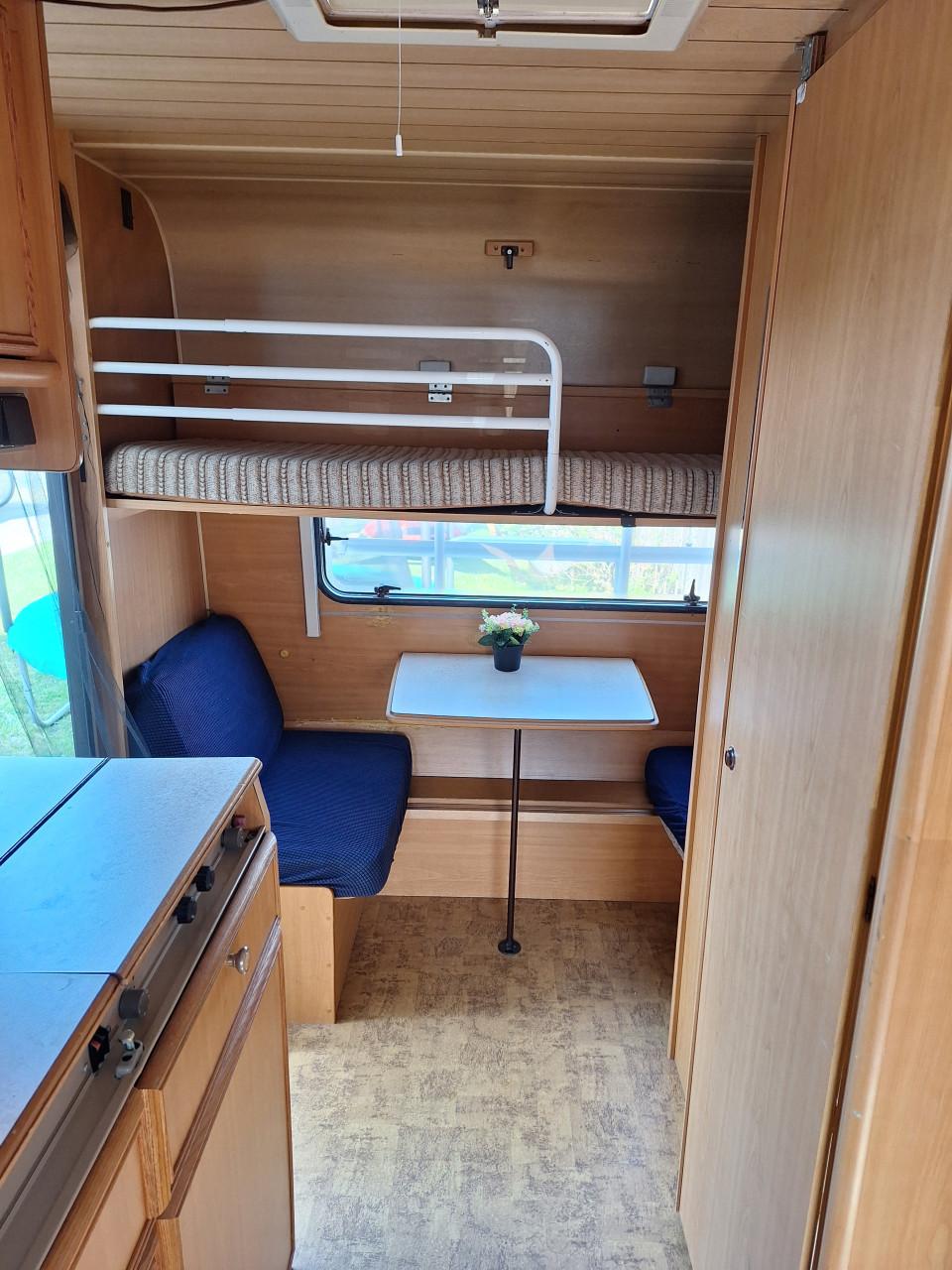 Caravan Dethleffs Rally Nomad 370  compacte 4-persoons caravan