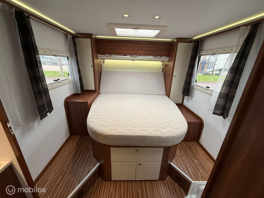 Adria Onbekend matrix m 670 sc