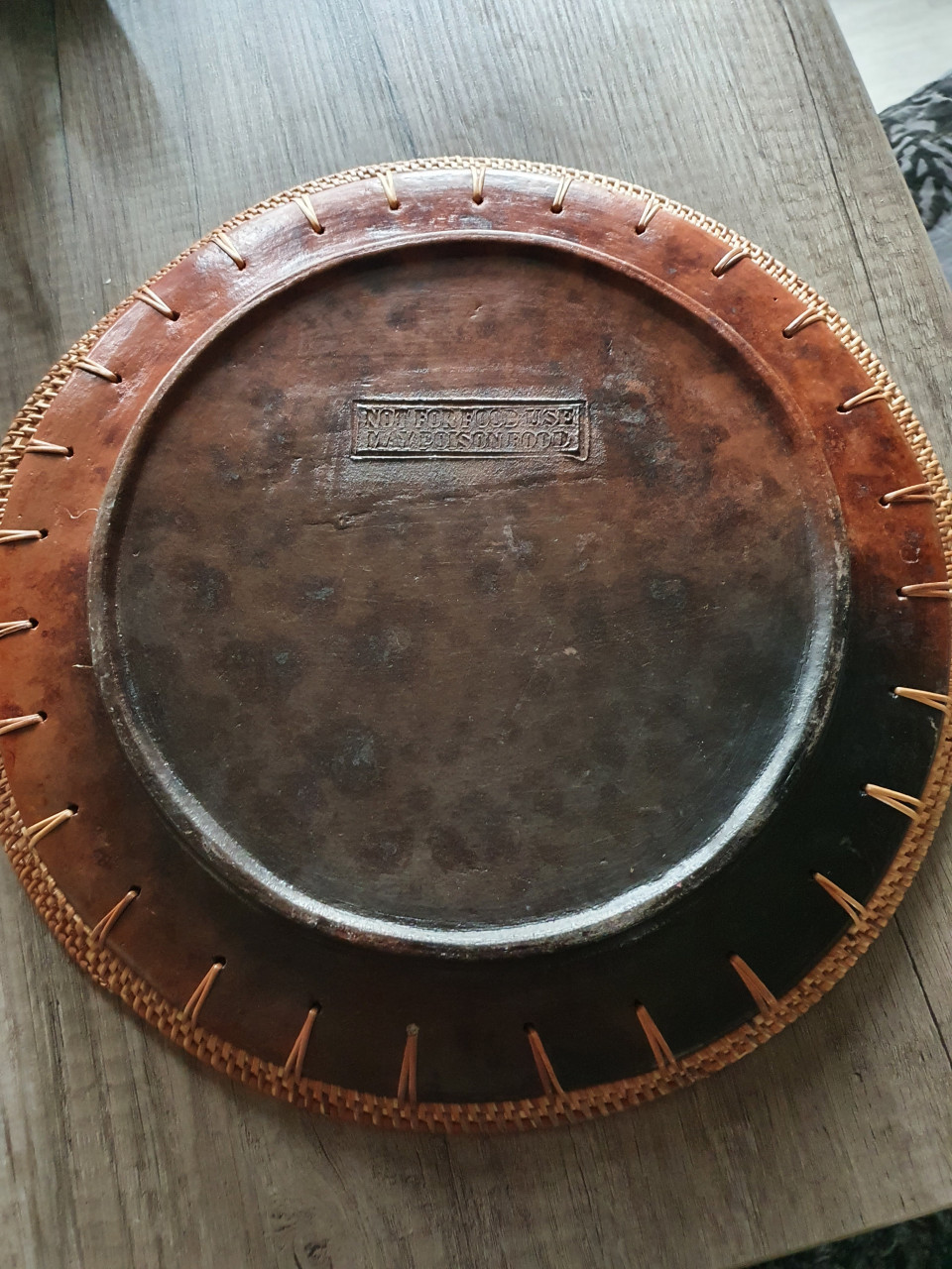 Heel mooi antiek design bord, afkomst spanje, in leuke originele staat....