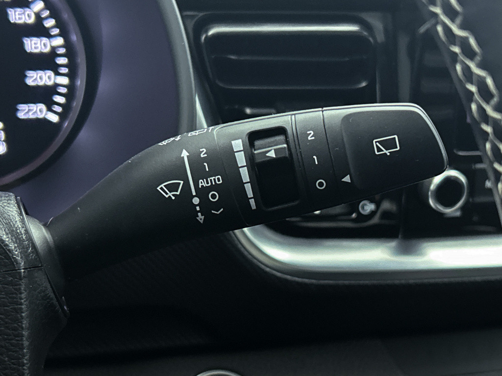 Kia Stonic 1.0 t-gdi mhev gt-plusline | trekhaak | navigatie | parkeercamer