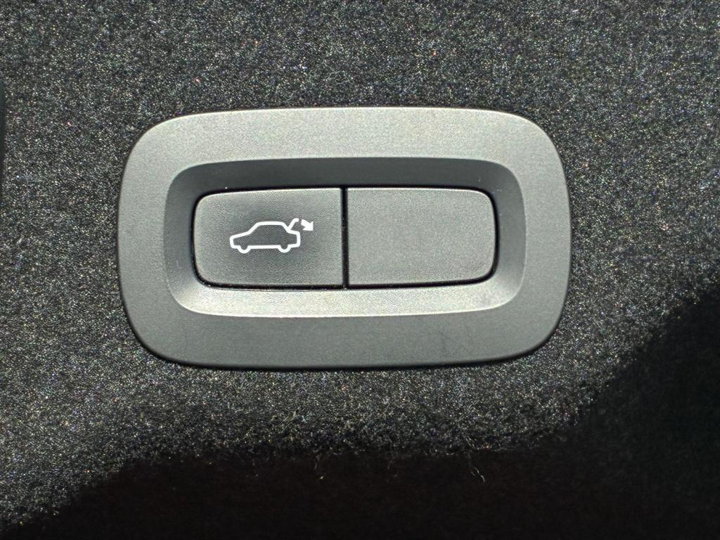 Volvo S90 2.0 t4 momentum | leder | parkeersensor | acc | apple carplay | b