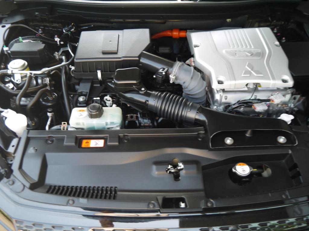 Mitsubishi Eclipse Cross 2.4 phev first edition|rijklaar