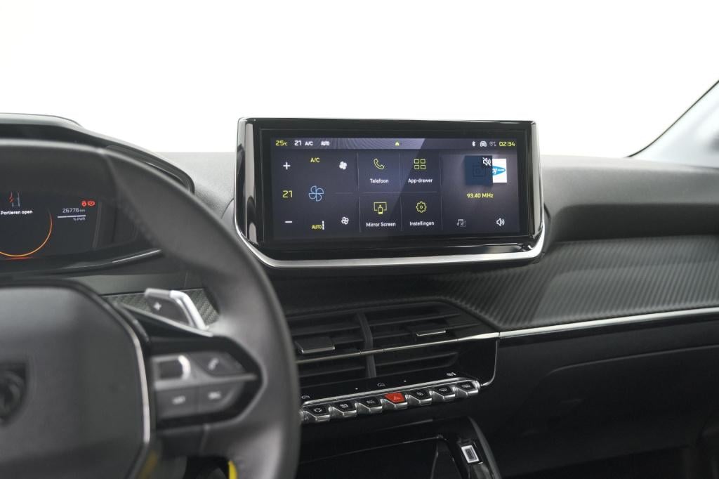 Peugeot 208 1.2 hybrid 110 e-dcs6 allure | climate control | apple carplay 