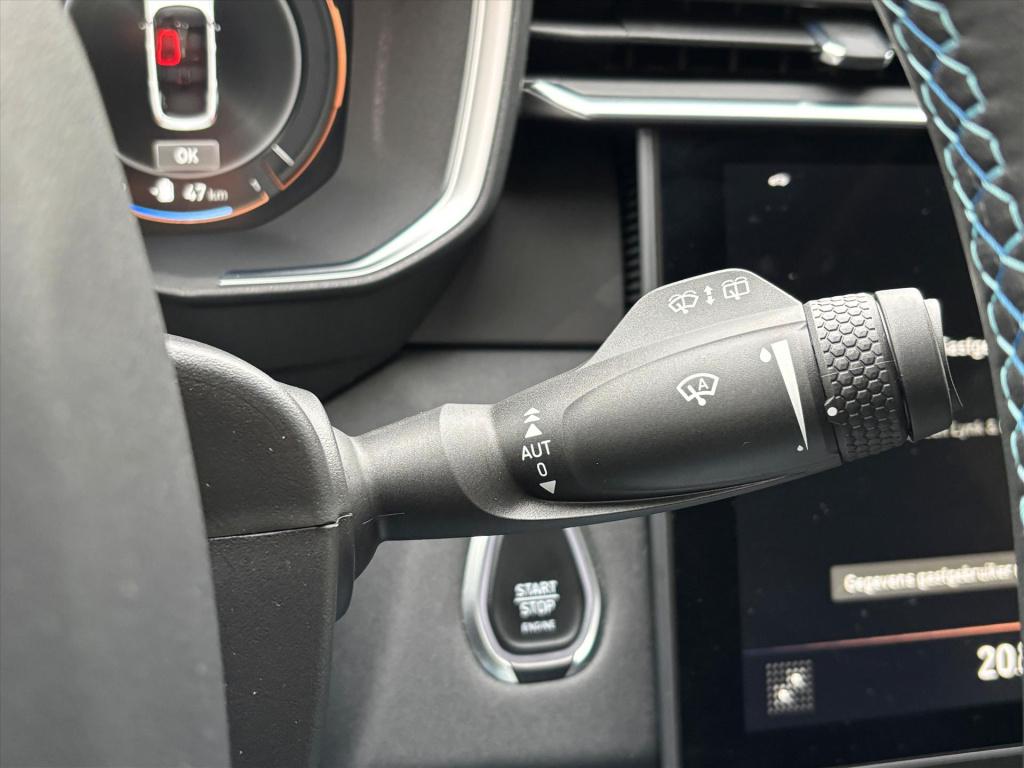 Lynk & Co 01 1.5td 261pk phev automaat| 360 gr camera| pano dak|carplay|rij