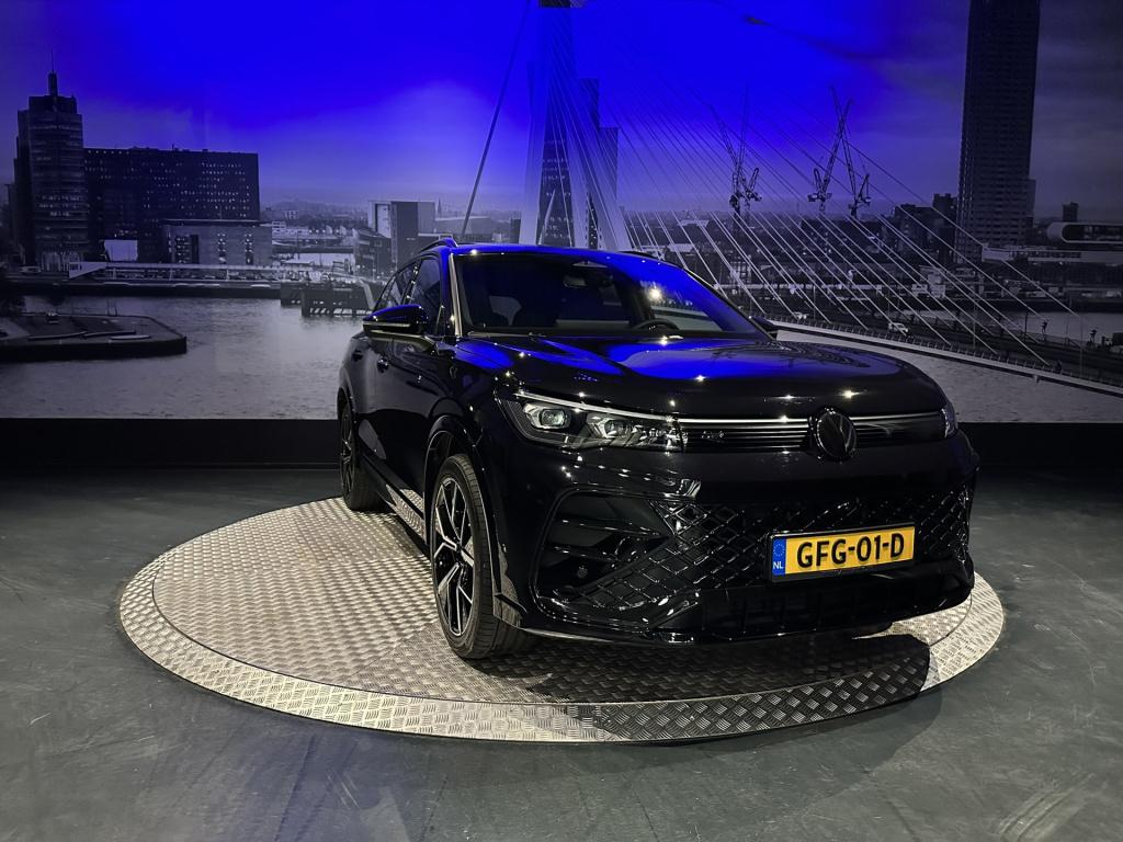 Volkswagen Tiguan 1.5 etsi r-line business *standkachel*pano*trekhaak*harma