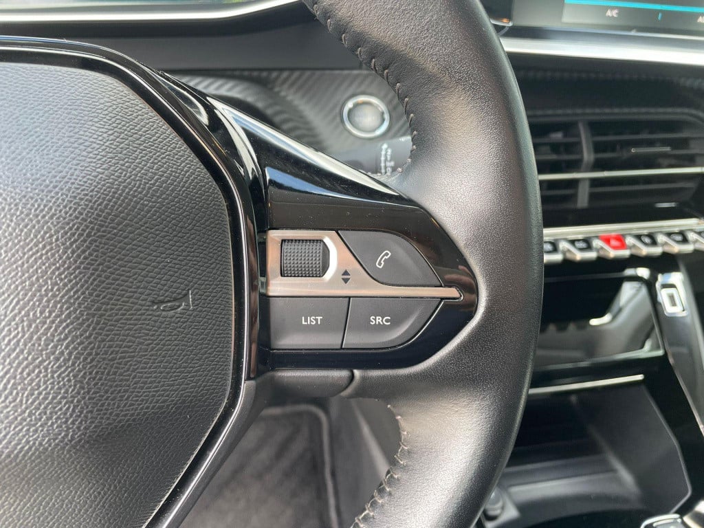Peugeot 208 ev active 50 kwh automaat| de enige peugeot die geen olie verbr
