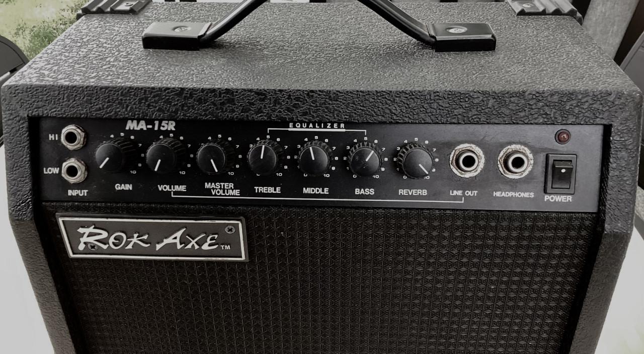 Gitaarversterker Rok Axe