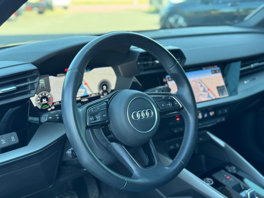 Audi A3 sportback 45 tfsi e s edition competition * panoramadak * virtual c