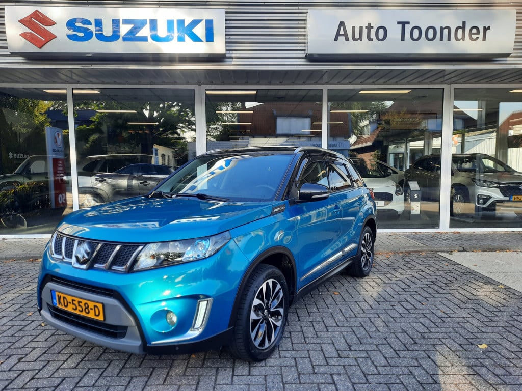 Suzuki Vitara high executive 1.6-120pk/trekhaak/panoramadak