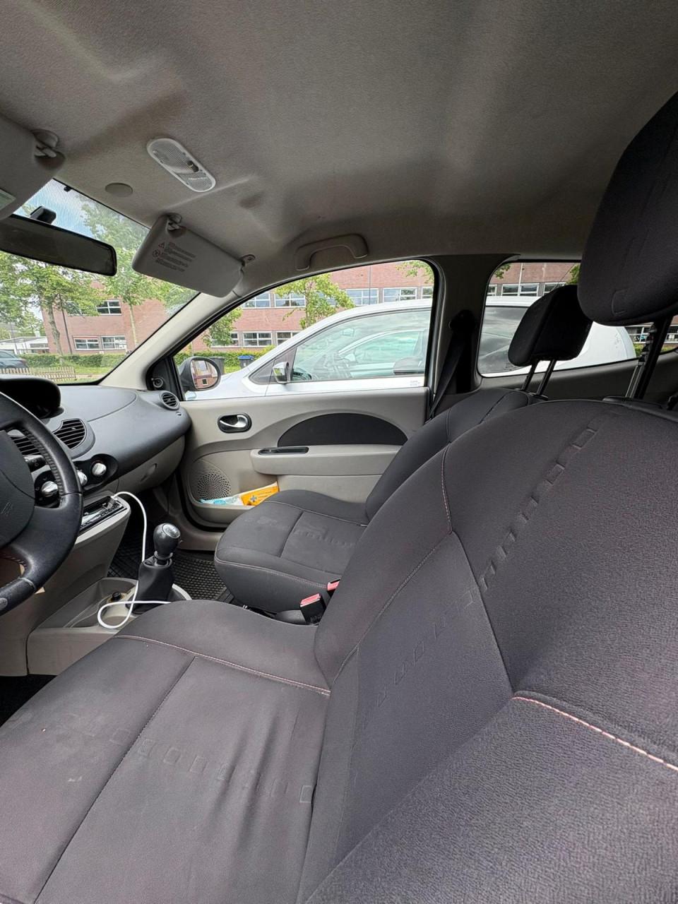 Renault Twingo grijs