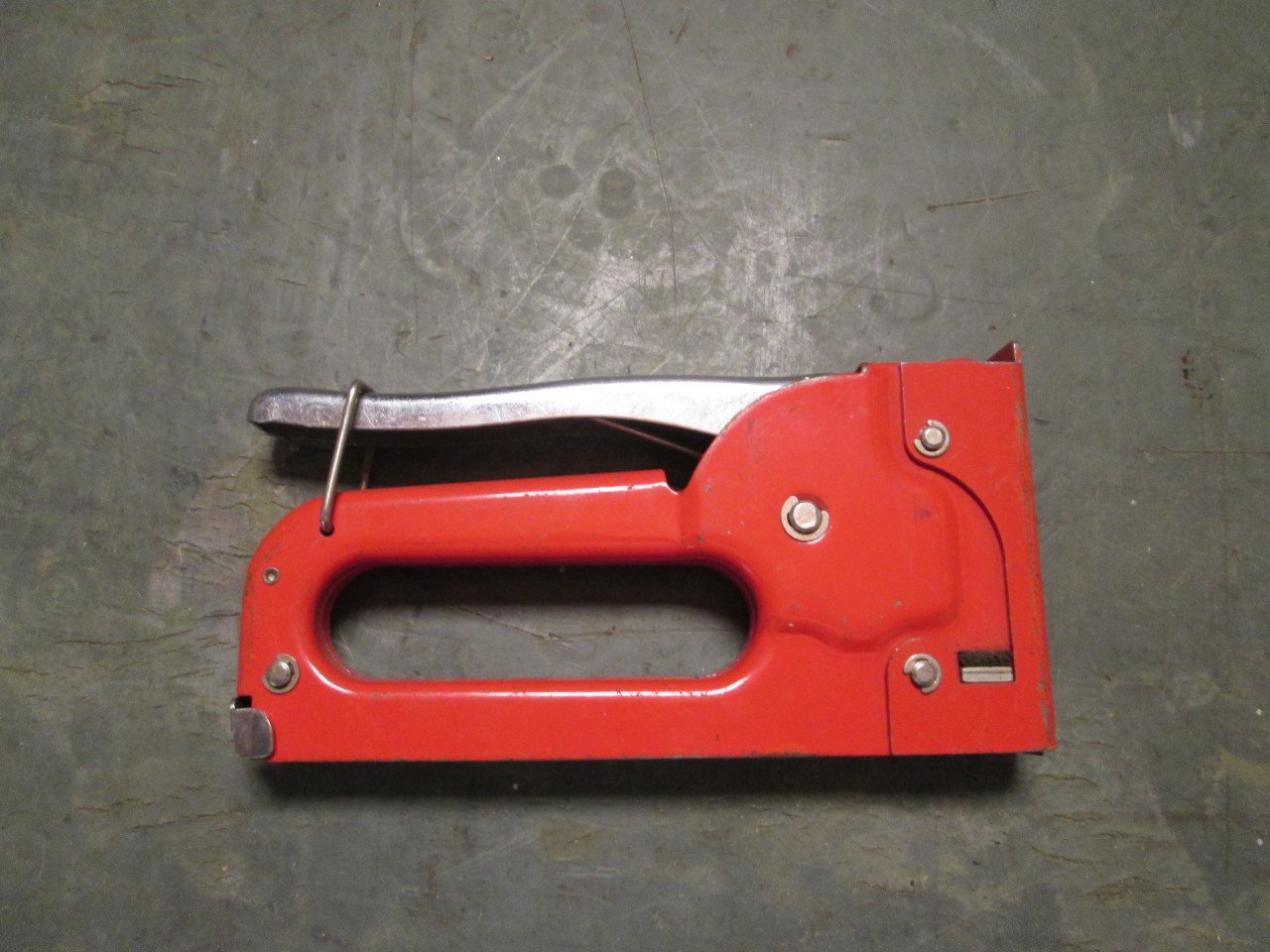Nietmachine