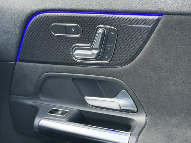 Mercedes-Benz Gla-klasse 180 business solution amg achteruitrij camera l sp