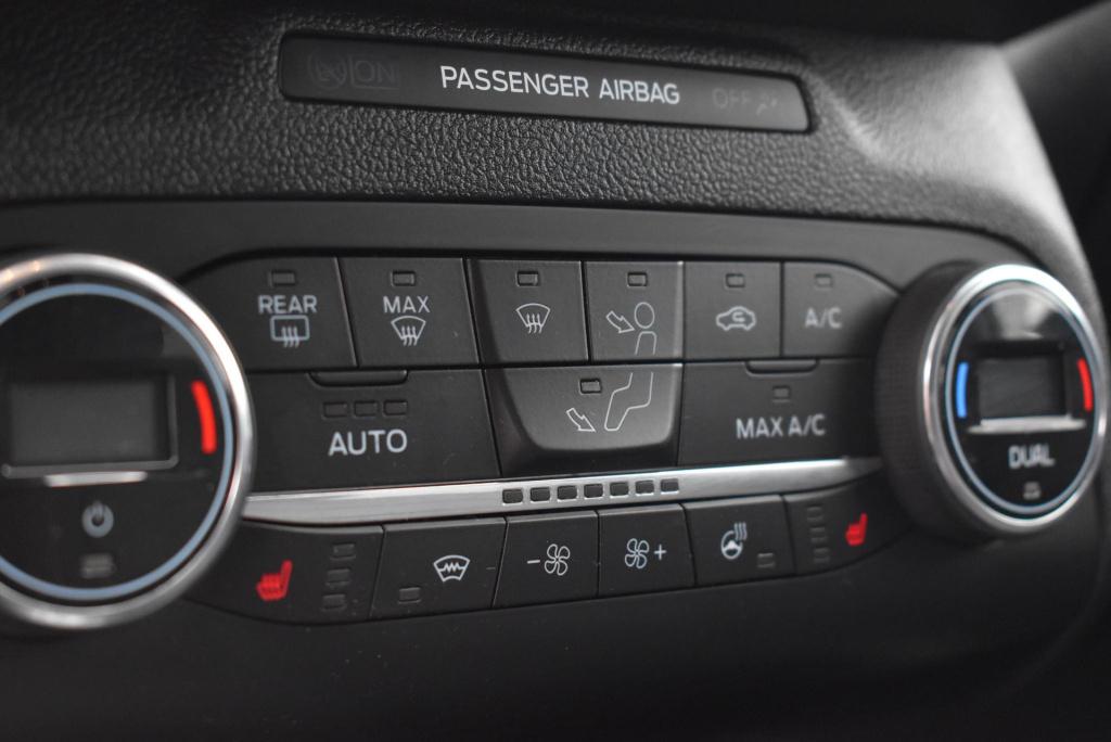 Ford Kuga 2.5 phev st-line | elektrisch wegklapbare trekhaak | climate cont