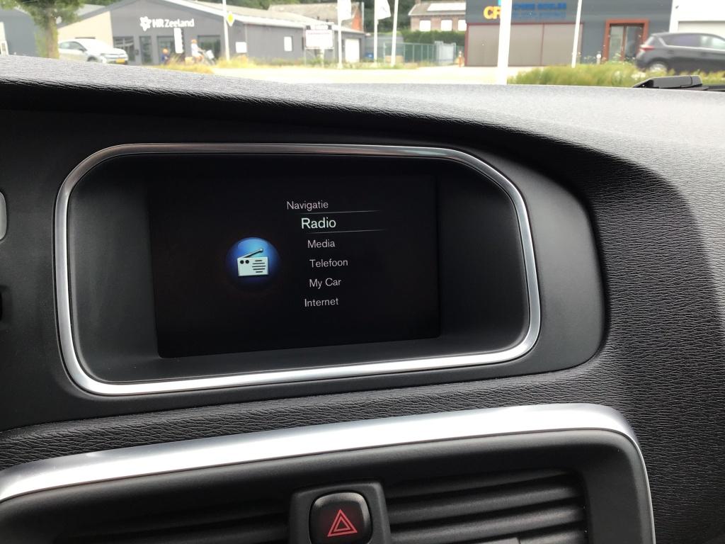 Volvo V40 cross country 1.6 t4 momentum