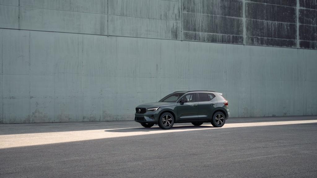 Volvo XC40 b4 gt plus dark visual park assist