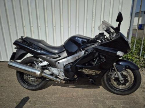 Kawasaki ZZR1200 uit 2004, sportieve toermotor met weinig Km