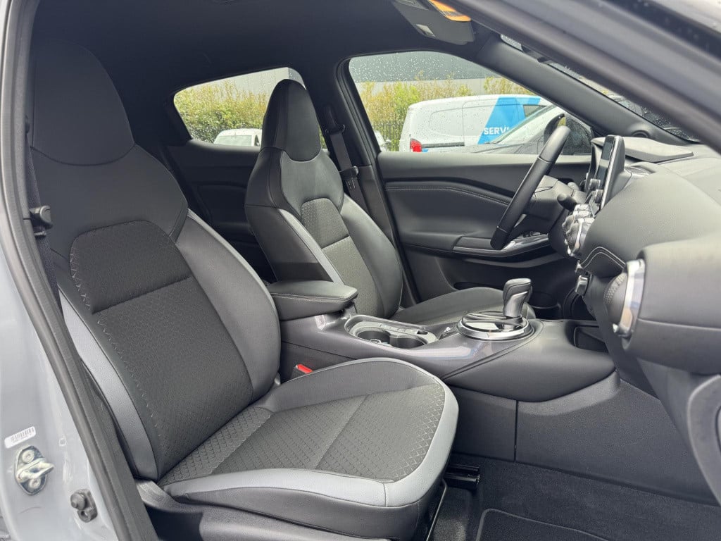 Nissan Juke 1.6 hybrid n-connecta | navigatie | camera | keyless entry | le